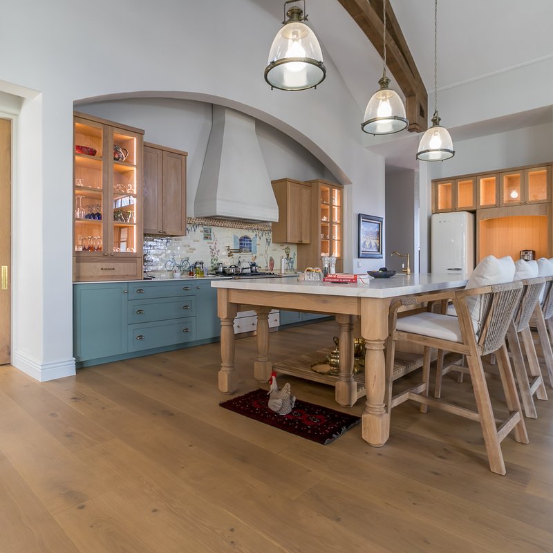 PRE-FINISHED OAK WOOD FLOORING